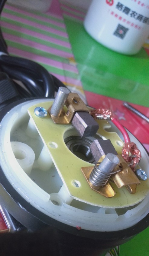 12v电瓶可带多少瓦的抽油泵,电动抽油泵12v怎么连接电瓶