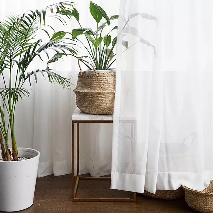 家用窗帘选什么材质的比较划算,客厅和卧室窗帘材质要选一样的吗