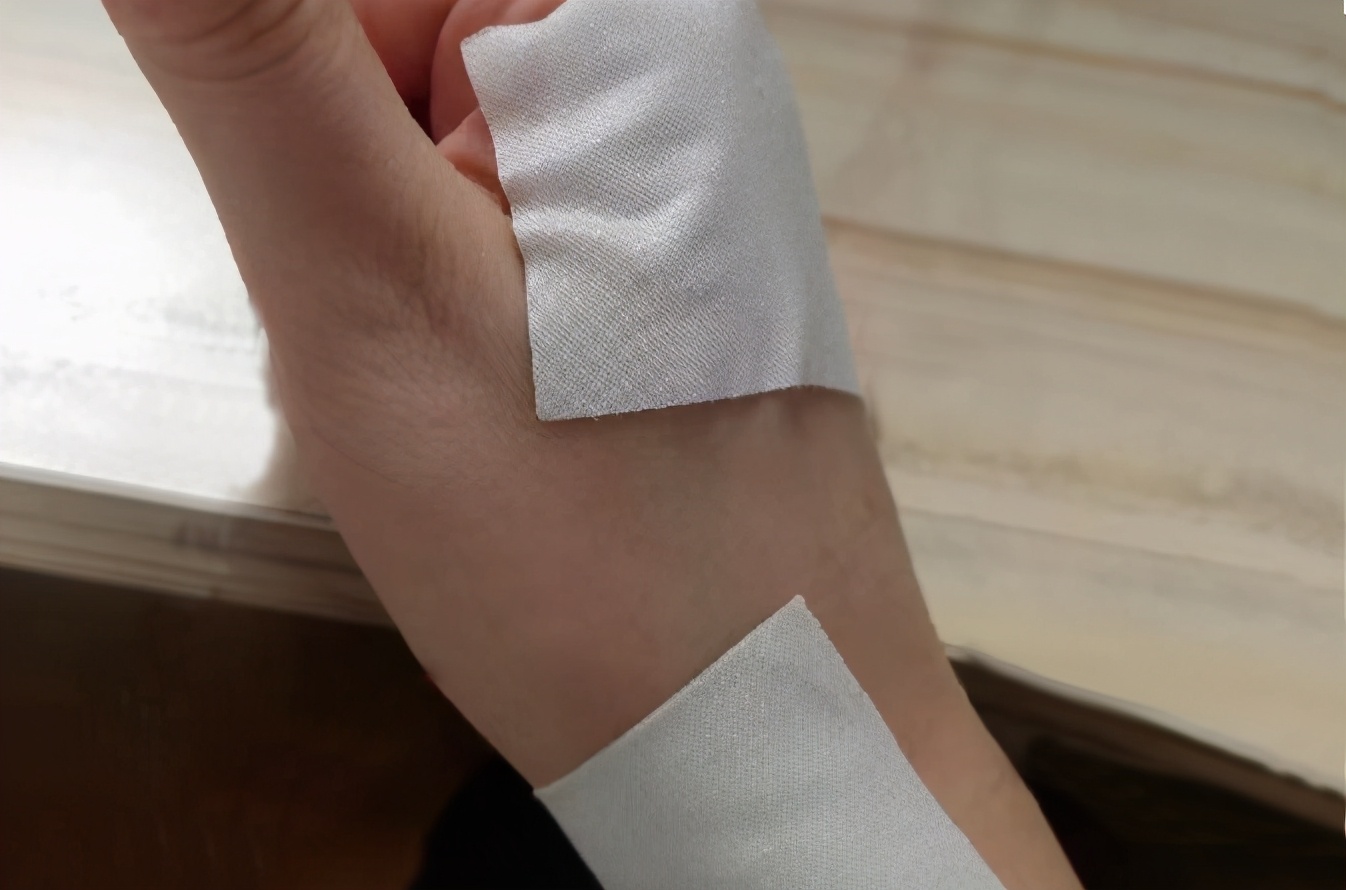 哪里痛就哪里贴膏药,哪里痛就往哪里贴