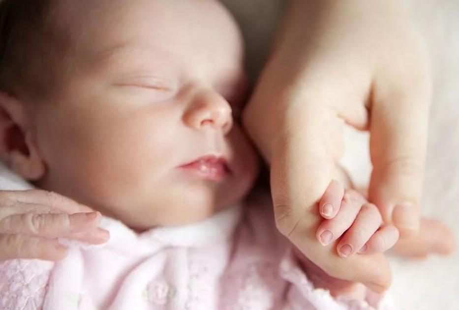 新生儿回家室内需要注意什么,新生儿房间该放哪些东西