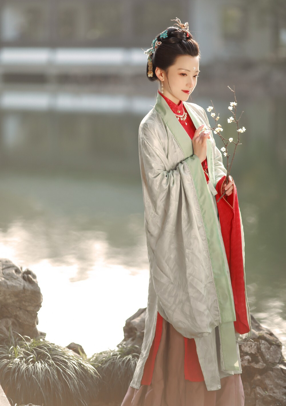 汉服好看为什么流行不起来,汉服那么好看为什么还穿现代装