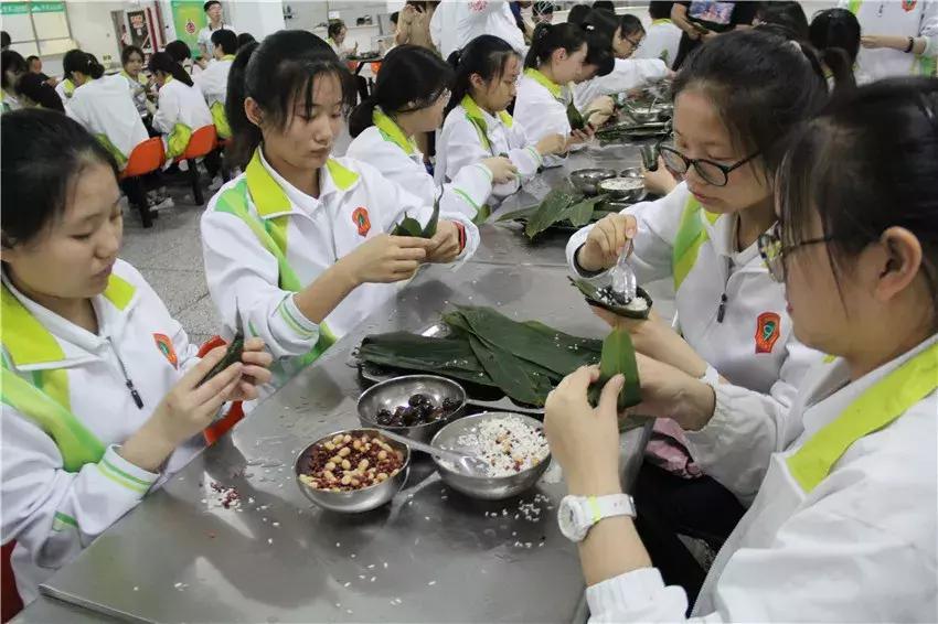 经开一中报名须知,叮咚您的备考秘籍已送达