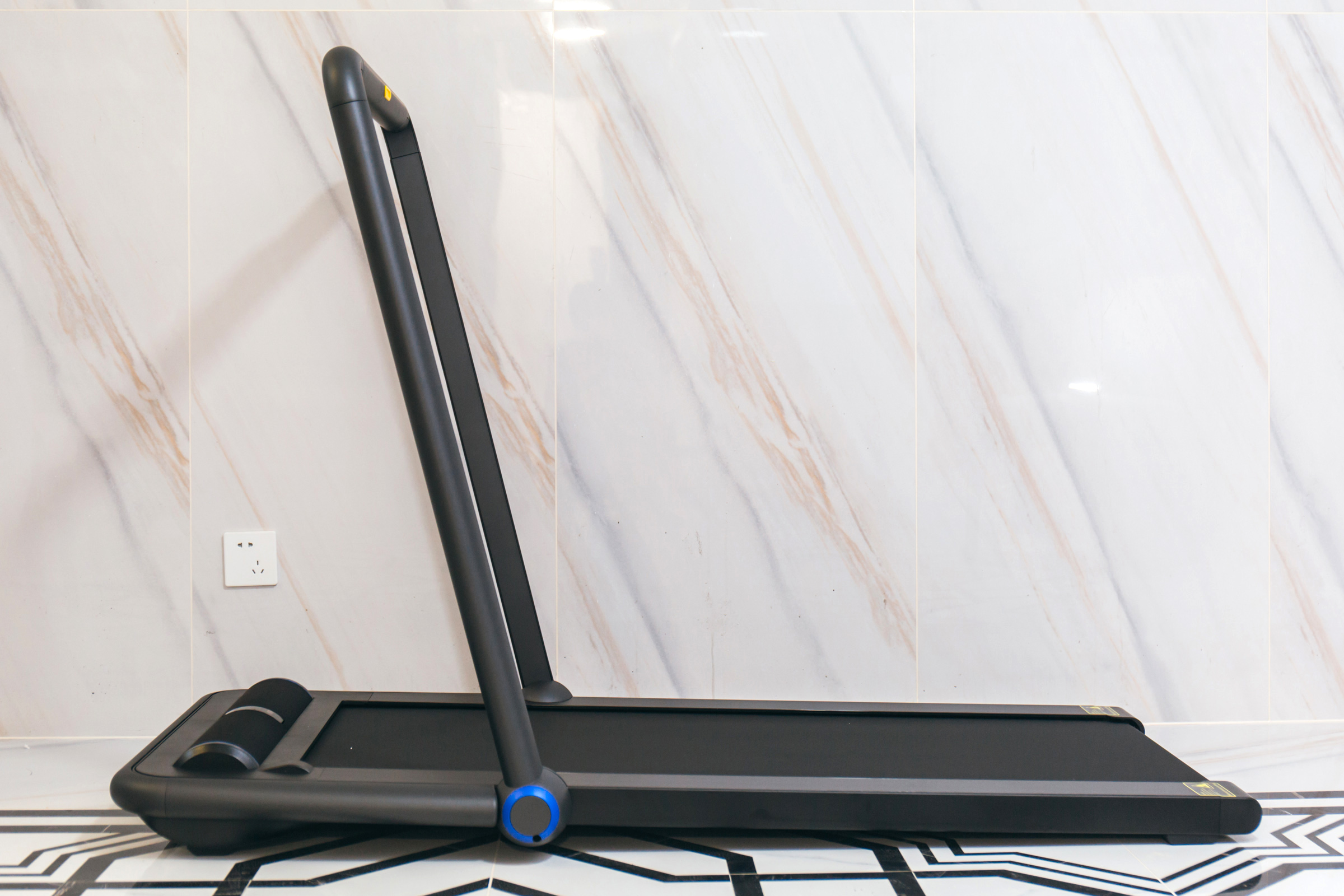 天猫精灵！小姐姐想跑步-小米有品小金K12语音跑步机体验