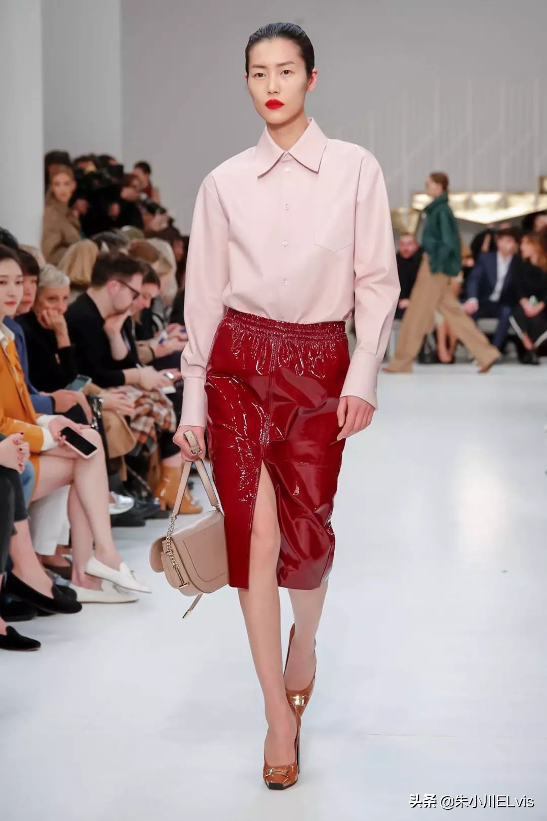 刘雯coach服装,刘雯终止与coach合作会赔多少钱