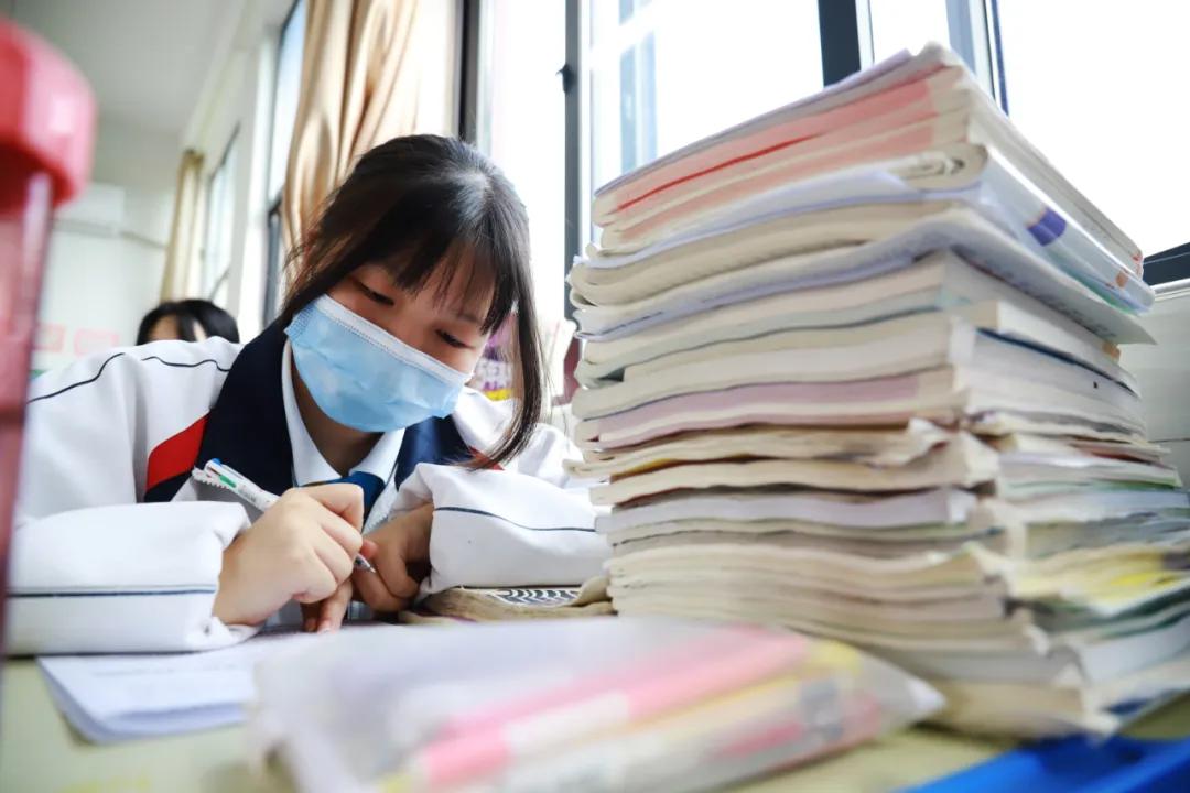 湖北十堰研究生学校,湖北十堰有研究生点的学校