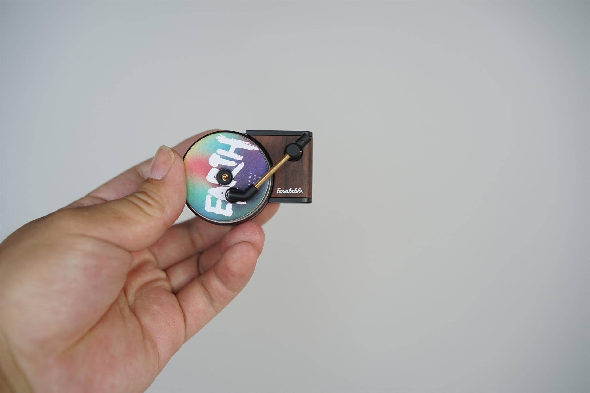 原创首发：安全又有情杯的TITA唱片机车载香薰上手体验