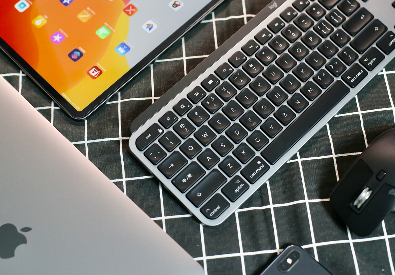 罗技做出了更能提高Mac生产力的无线键鼠套装？比苹果原版还强