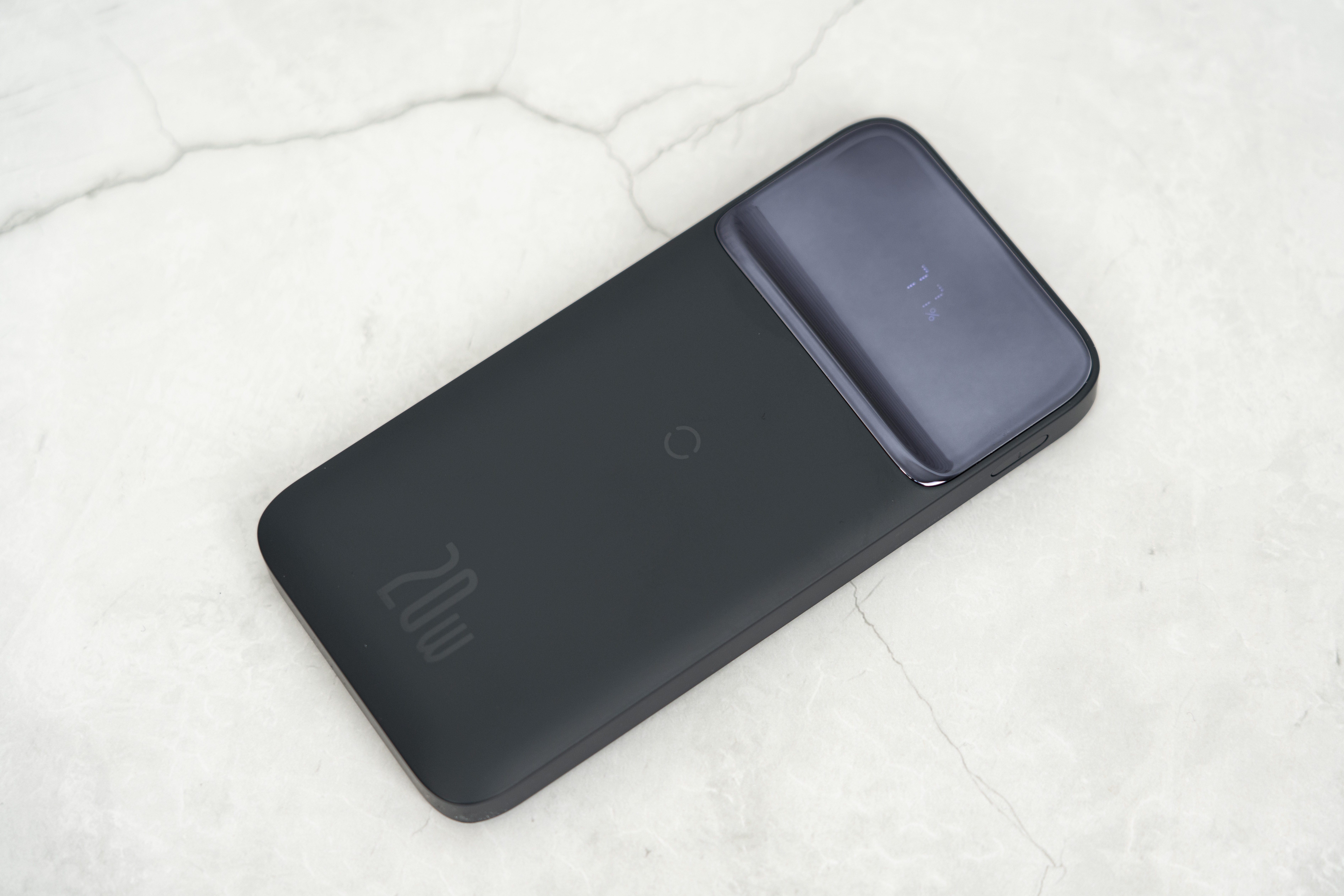 倍思10000磁吸充电宝测评,倍思无线磁吸快充