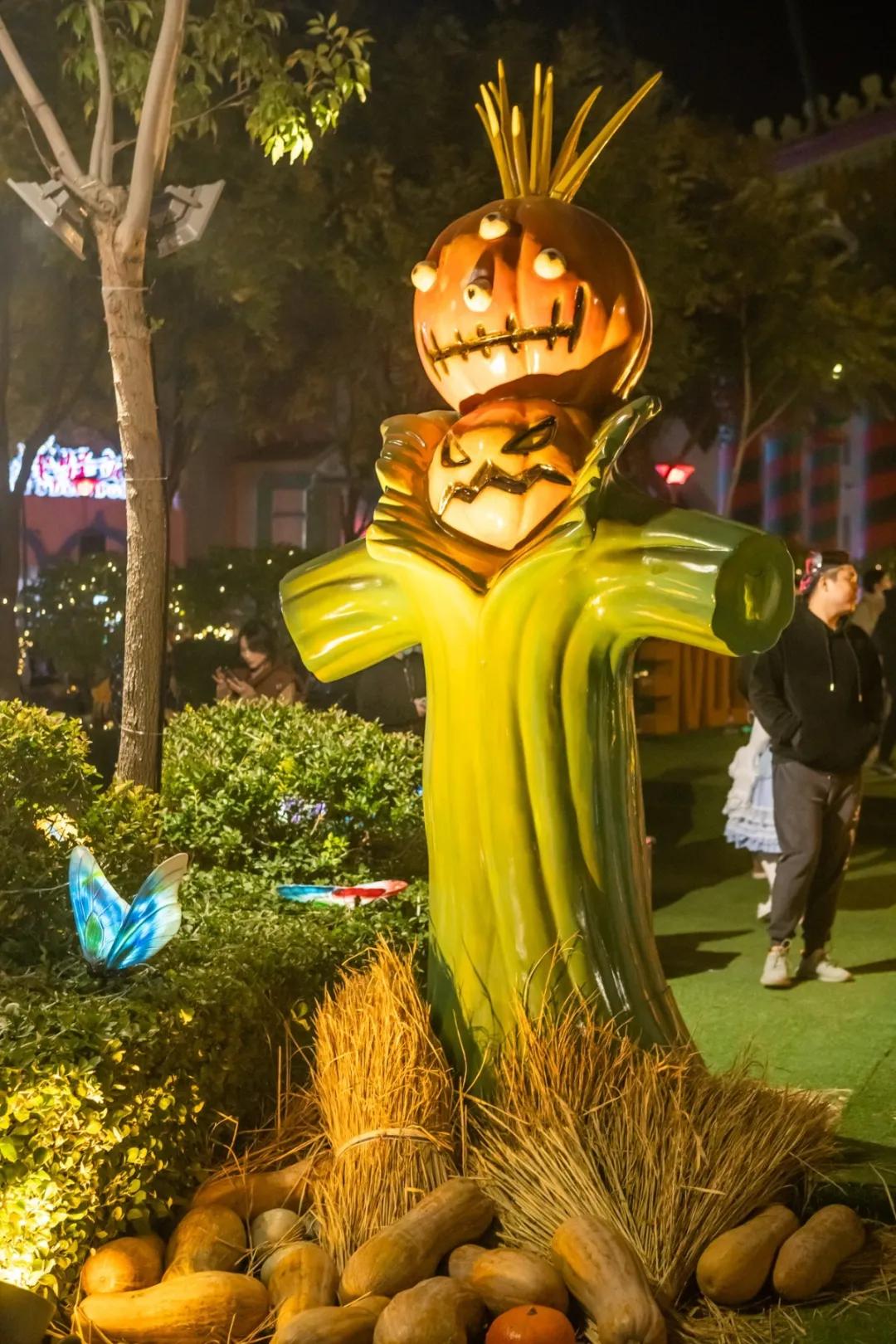 天津欢乐谷外面图片,天津欢乐谷2021万圣节灯光秀