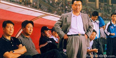 中国足球许家印与王健林,王健林与许家印对足球的贡献