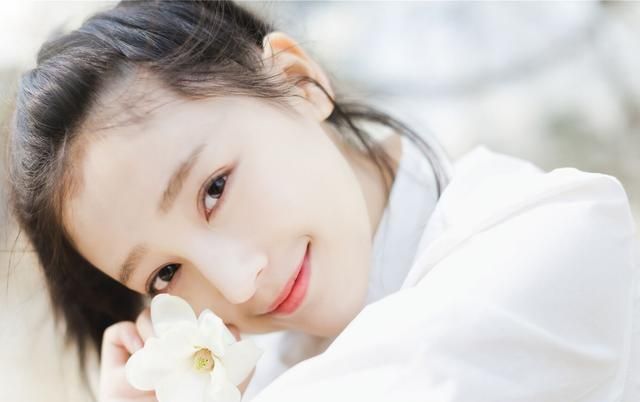 牙膏加盐祛斑,美白淡斑小偏方牙膏