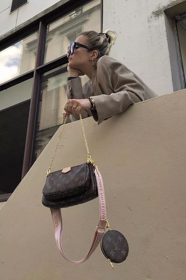 五合一lv包背法,lvfavourite包的背法