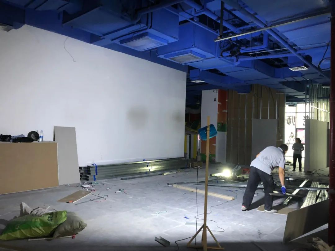 万达游乐场办卡一次就关门,办游乐卡突然关门了