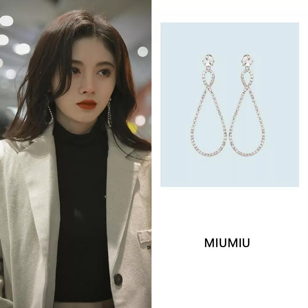 鞠婧祎有没有精修图漂亮,原来鞠婧祎的美貌全靠精修