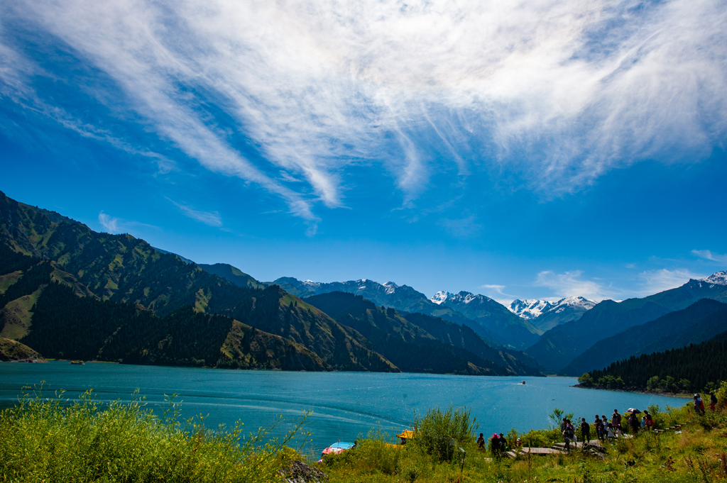 天山天池是古冰山运动形成的结果.天池也被称为“瑶池”