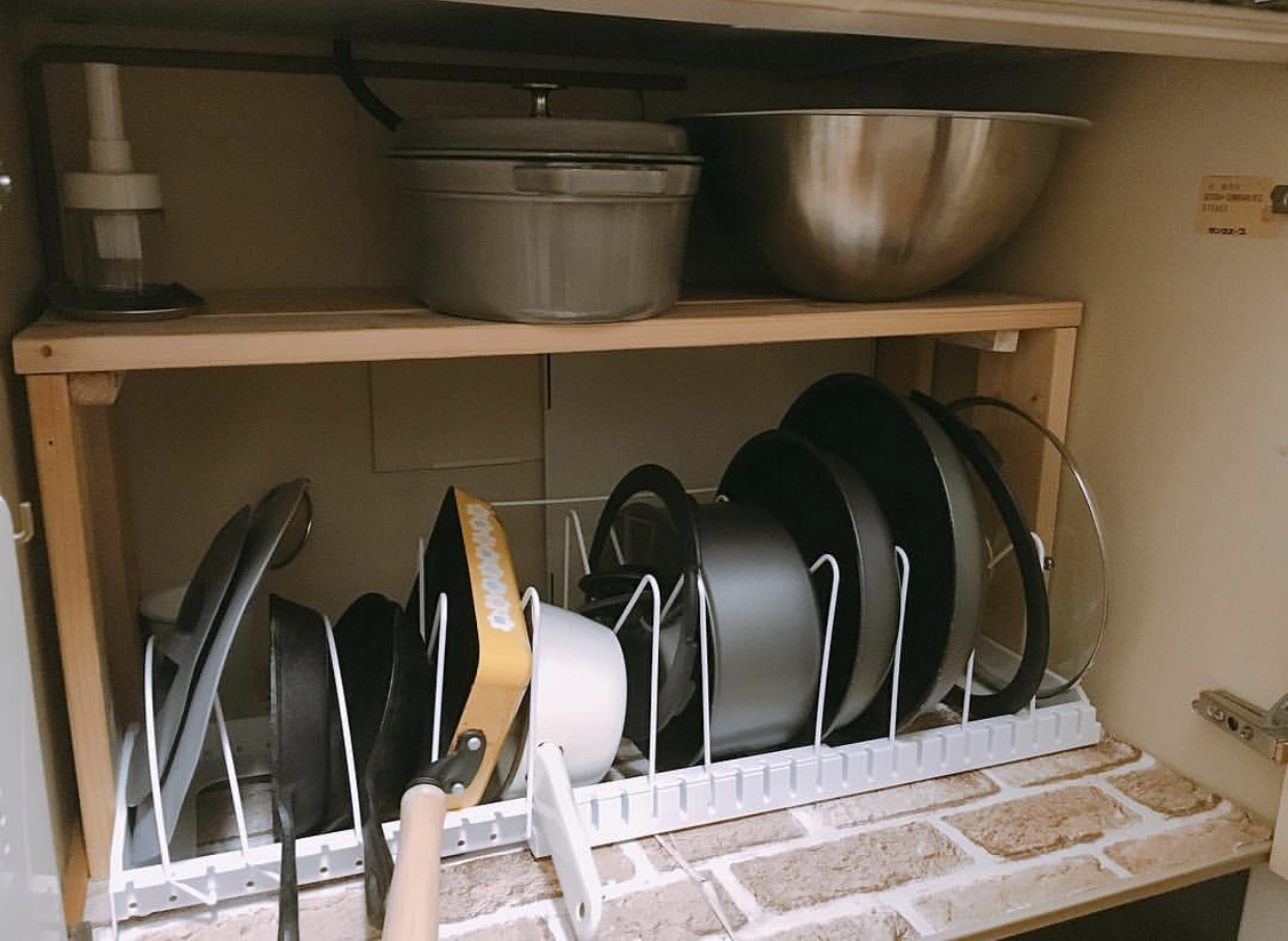 厨房锅具收纳墙上,锅具收纳小妙招废物利用