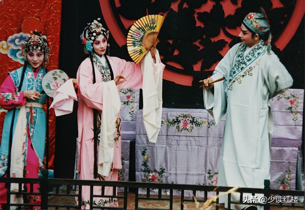 古代的有钱人怎么过元宵节？让*瓶金**梅和红楼梦告诉你