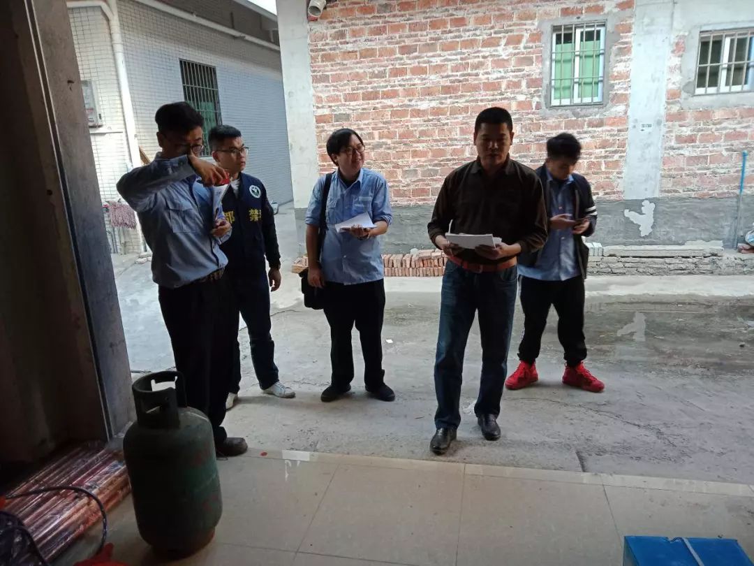 花都|11罐易燃易爆气体藏在花城街出租屋,所幸及时遇他们......