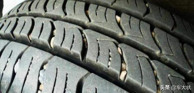 行驶中不小心挂进p挡听到哒哒声,低速行驶有哒哒声