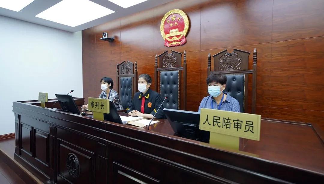 真曲折！四小伙为背烟回国上演环游记终获刑