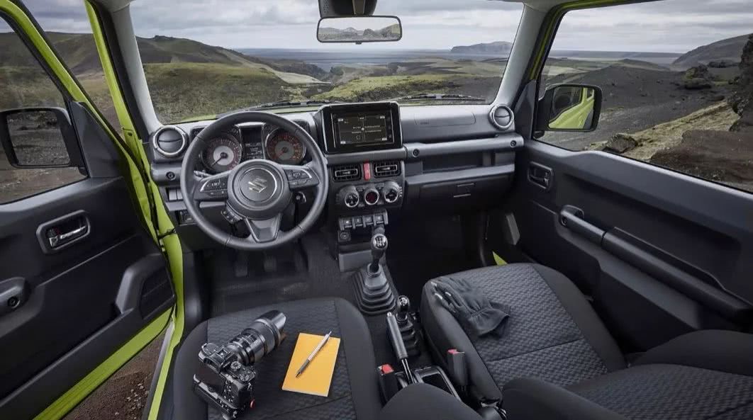 铃木吉姆尼第一视角试驾,铃木吉姆尼进口越野攀爬视频