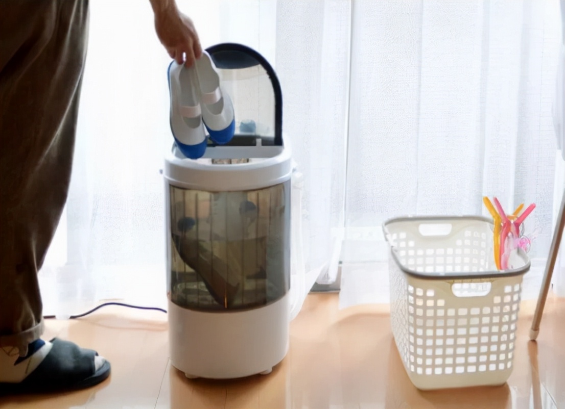 鎳掍汉缁忔祹娲楅瀷琛屼笟,鎳掍汉缁忔祹姝ｅ湪鍏磋捣