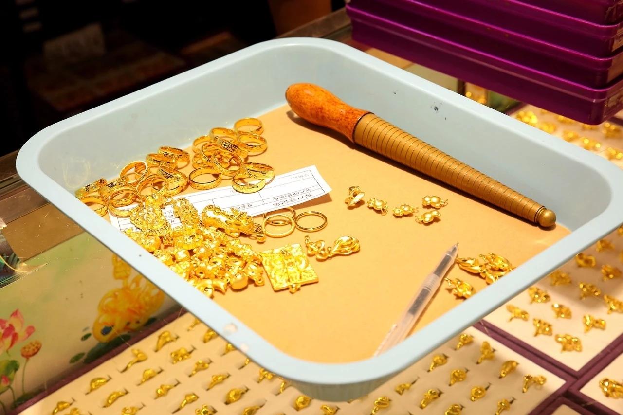 黄金饰品500左右,黄金饰品5块钱每克正常吗