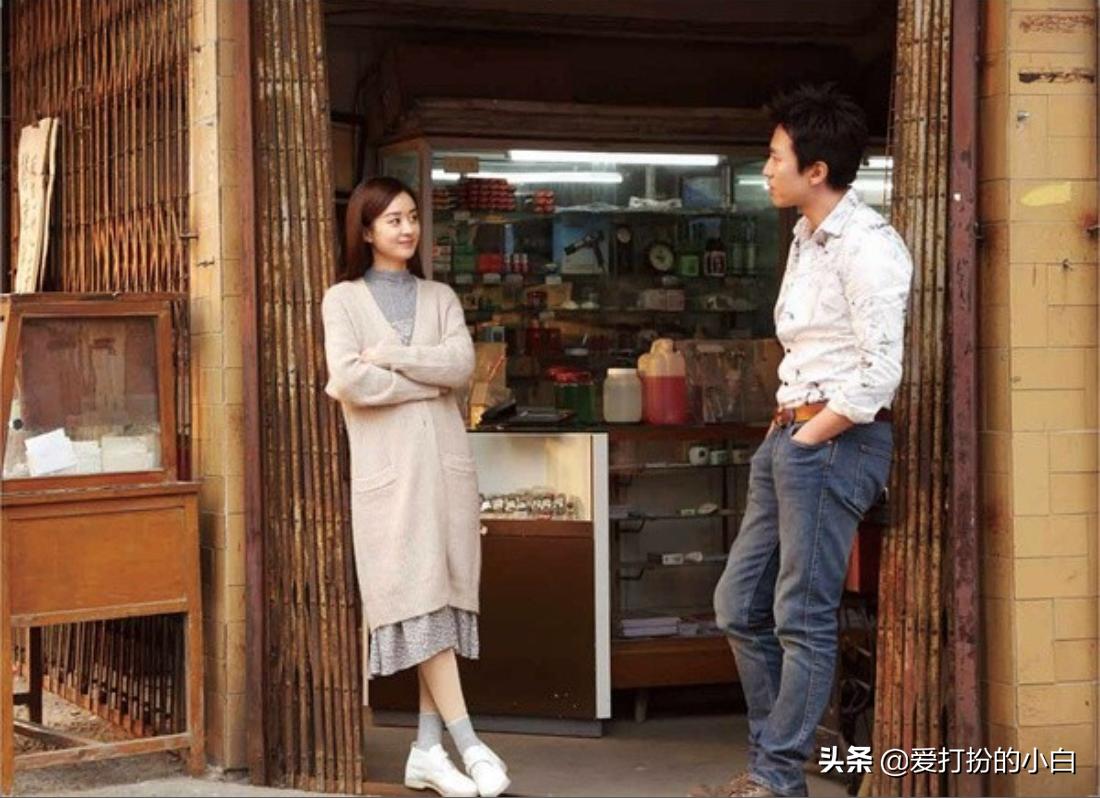 赵丽颖真的很适合这样复古的装扮,赵丽颖复古衬衫穿搭