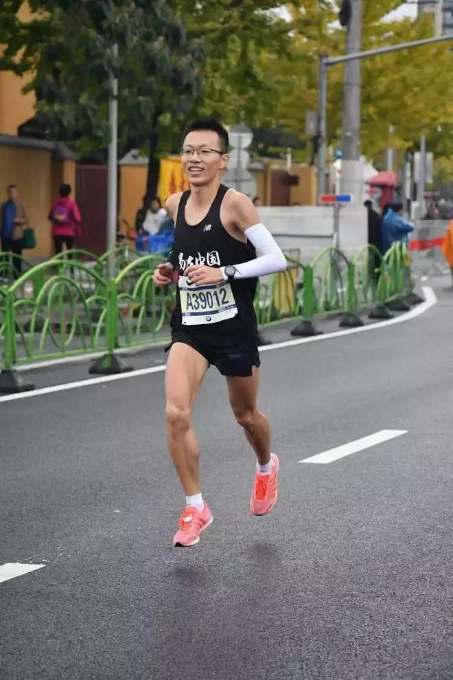 杨定宏董国建李子成同场,杨定宏李子成关系