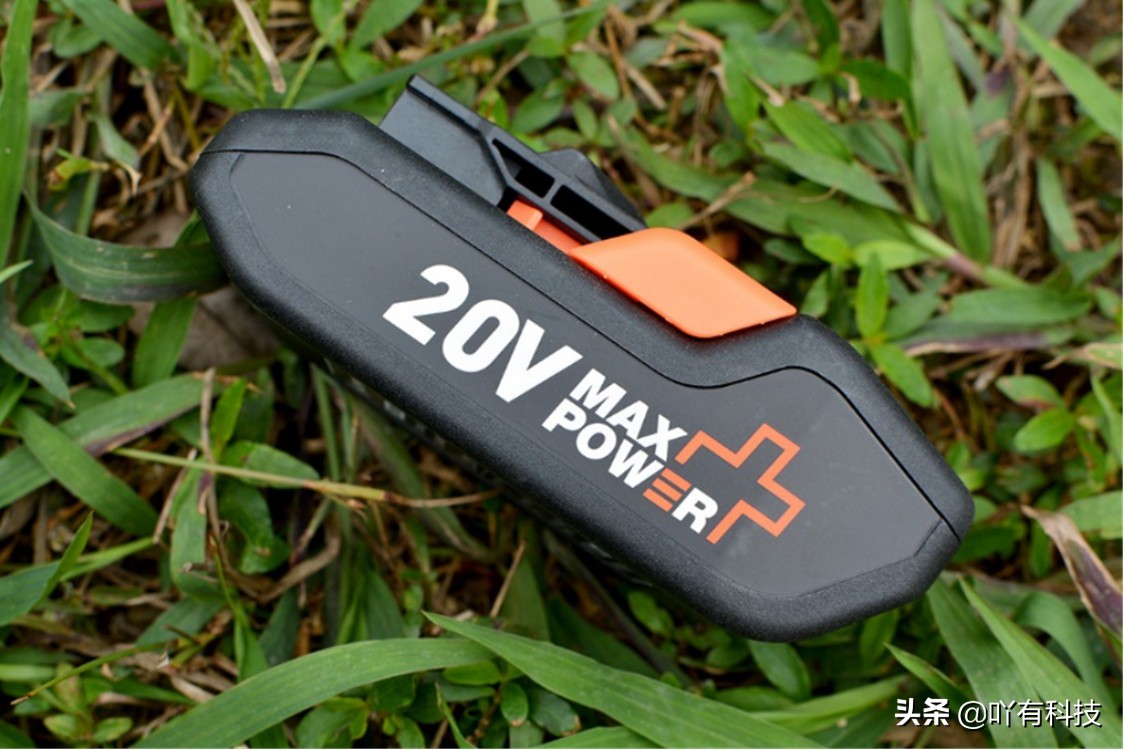 绿田最新款洗车机,锂电洗车机对比插电洗车机