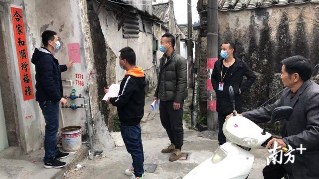 (转发)有人群内说“听说今晚降温”,当晚“空降”暖风机|“最美”网格员