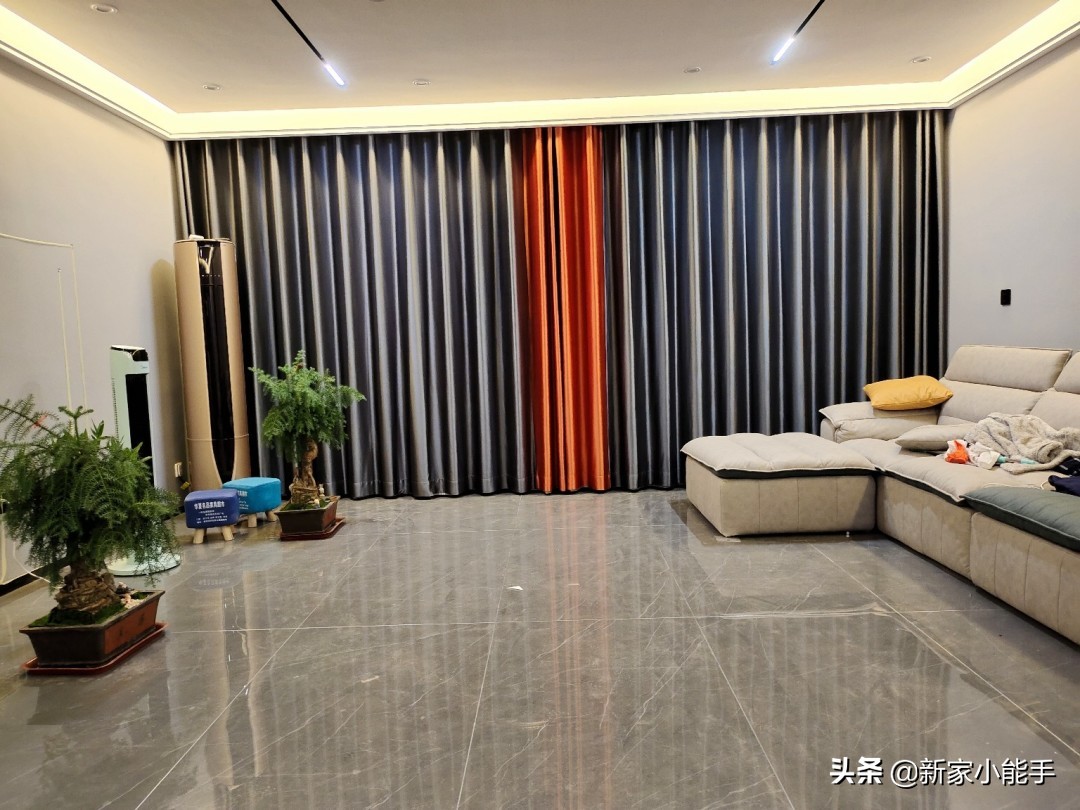 现在装修无主灯好看还是有灯好看,新式装修客厅无主灯