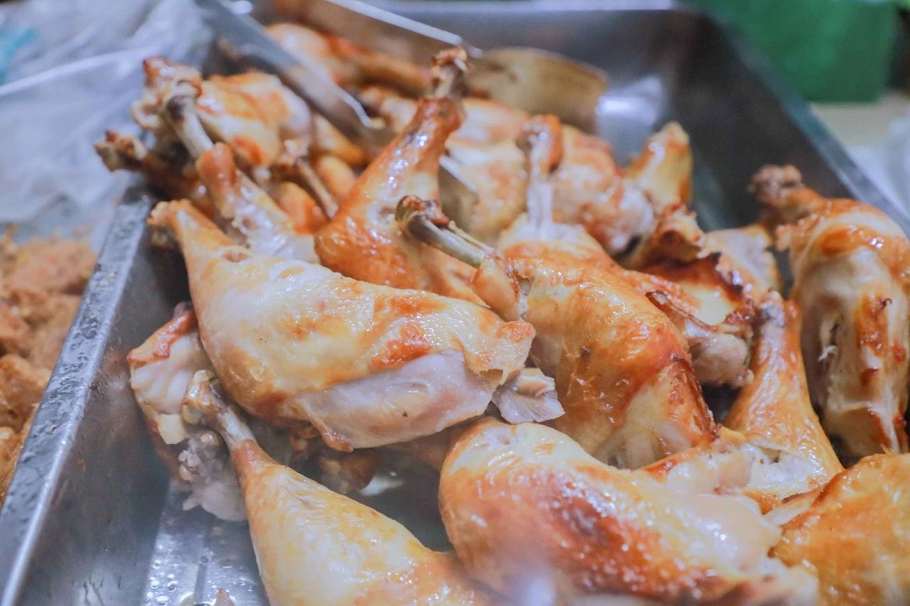 如何用100块吃三十天,100元吃牛街