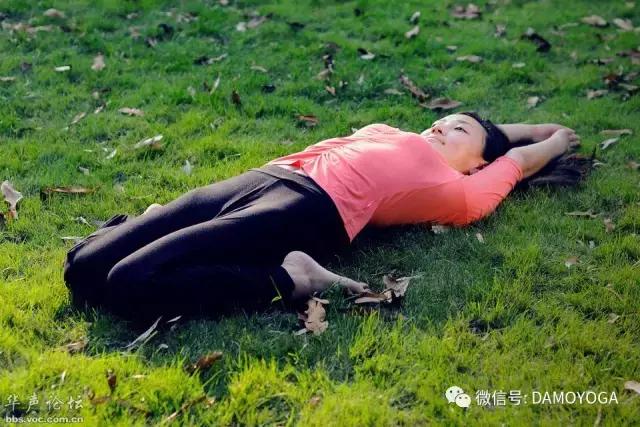 如何成为一个正规的瑜伽教练,一个优秀的瑜伽教练养成记