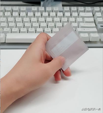 为什么换季皮肤老是起皮,为什么一换季皮肤就干