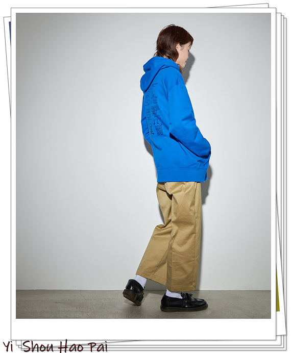 十种颜色卫衣搭什么裤子才好看,连帽卫衣穿搭配色技巧