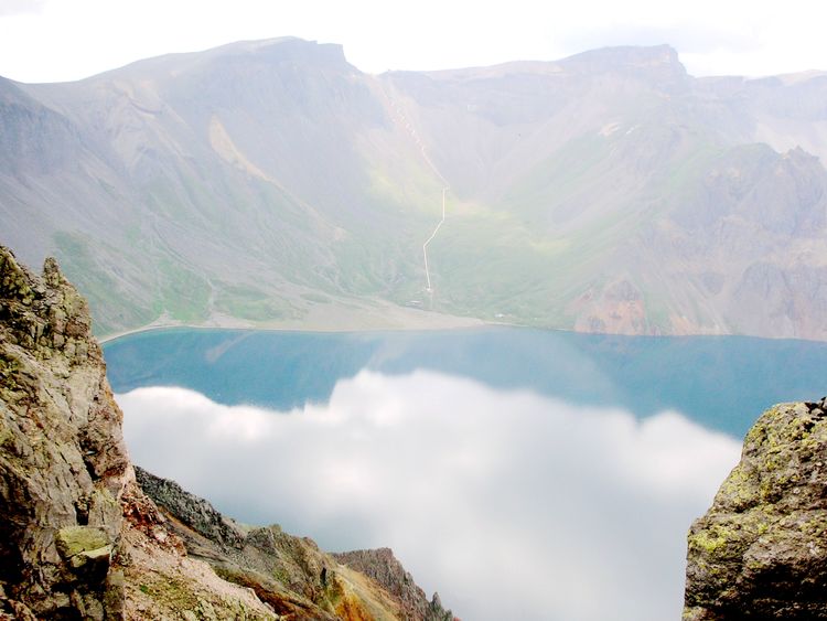 长白山天池两字是谁题写的,长白山天池谁写的