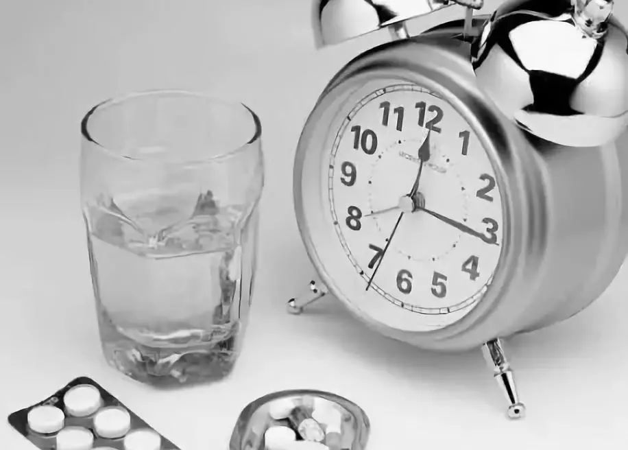 璐磋繎鐢熸椿鐨勮嵂瀛﹀皬鐭ヨ瘑,鐢熸椿涓殑鑽涔︾睄