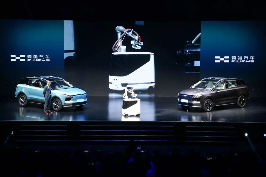 2022款零跑纯电suv,爱驰u5智能电动车