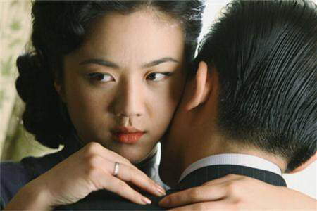 拍戏现场哭了停止拍戏,拍戏前拍摄后哭了