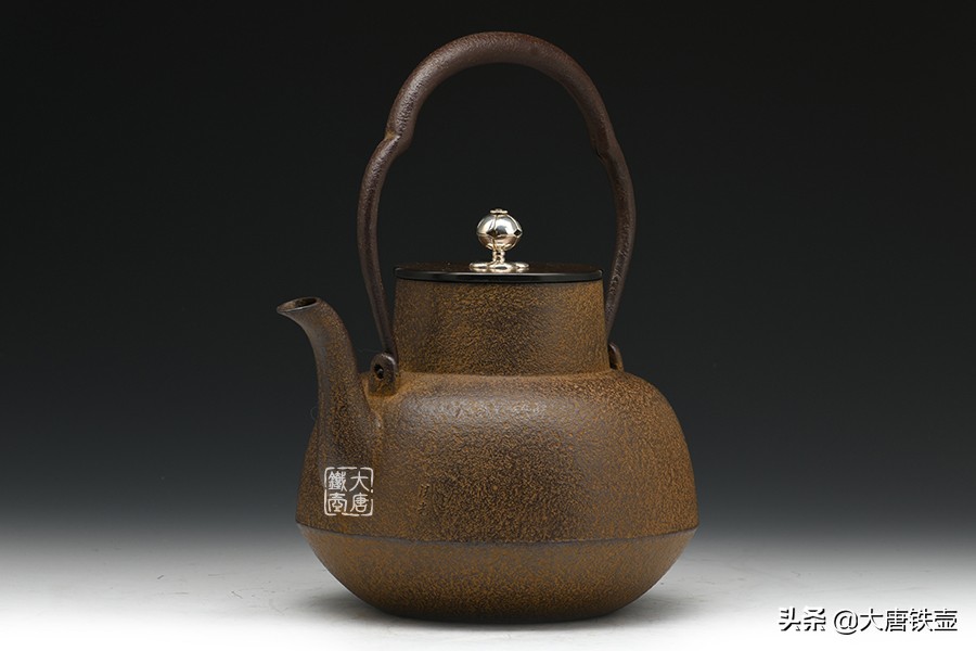 铁壶古老,为什么老铁壶的价值高