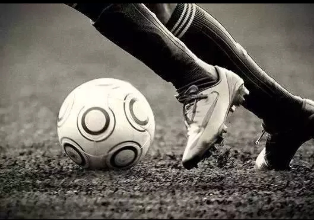 男人爱上足球,足球是男人一辈子的情人