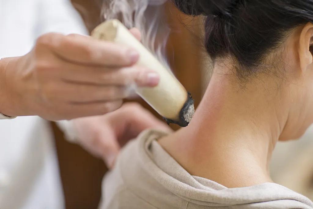 做艾灸有什么要注意的地方,做艾灸调气血不和