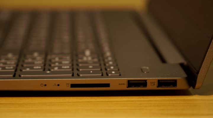 散热还欠打磨-联想小新Air15201*评9**测