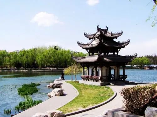 西便门、蟠桃宫、金鱼池、钓鱼台，原来北京曾有这么多赛马场？