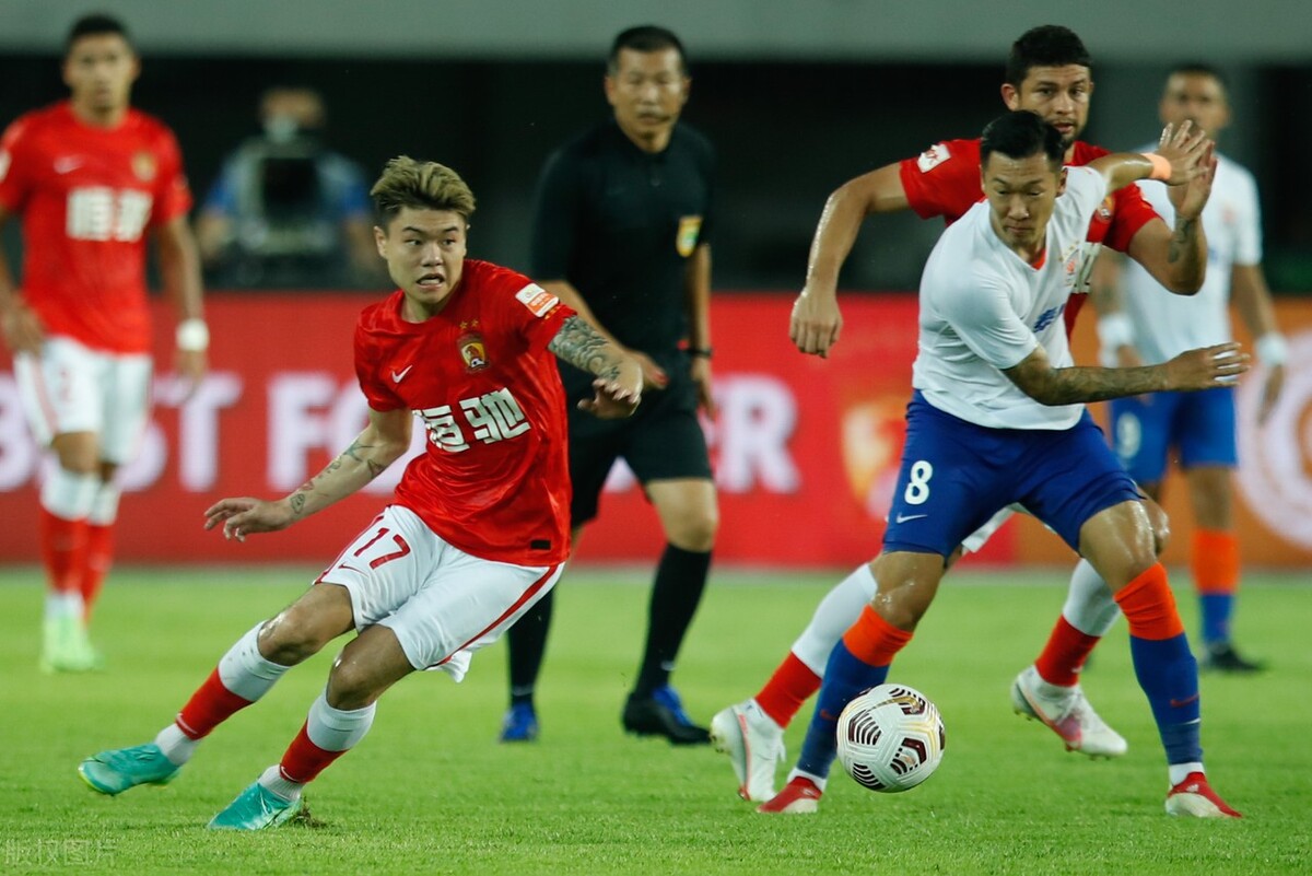 国家队阵型及战术特点,战术打法上的一个误区