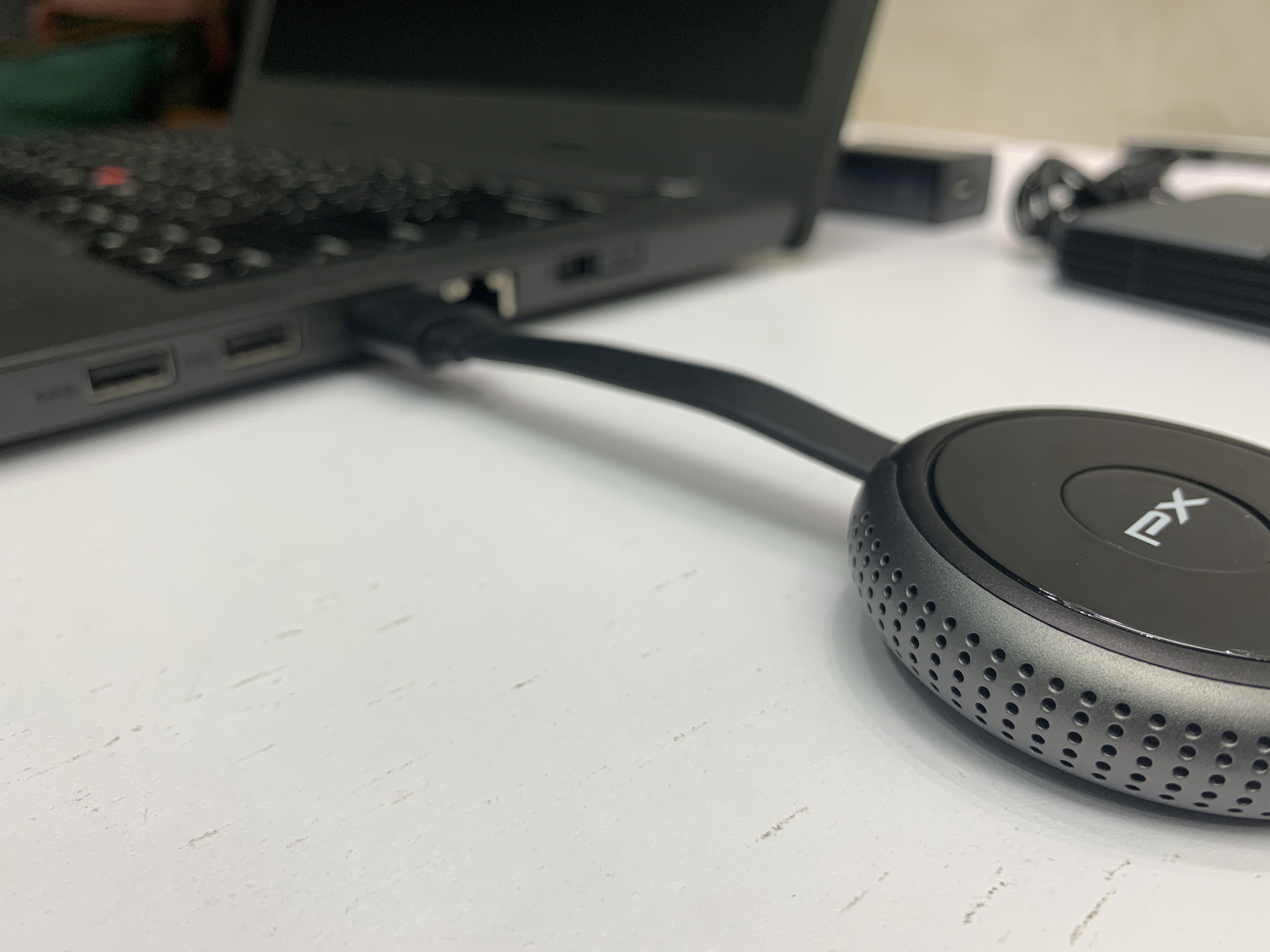 电脑无线投屏到投影仪免费软件,台式电脑连接投影仪投屏怎么操作