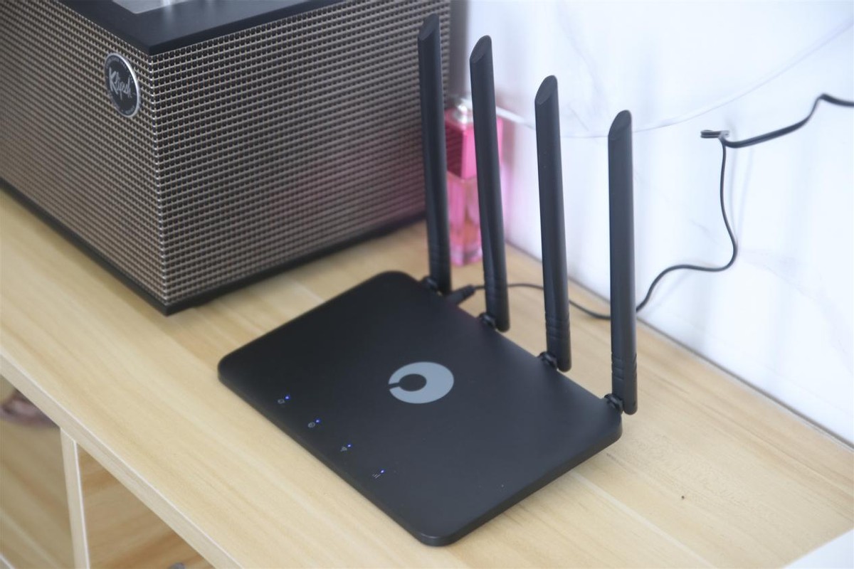 解决短租上网难题，你需要蒲公英X4C路由器：临时上网超便捷