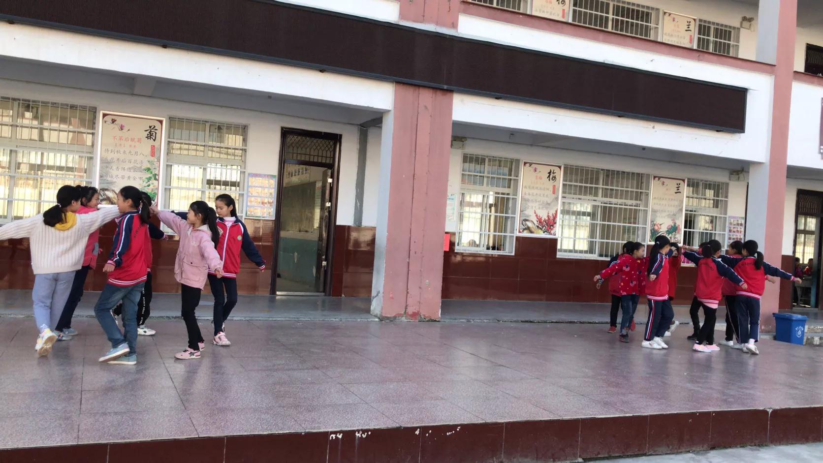寺湾二小德育花开，香满校园