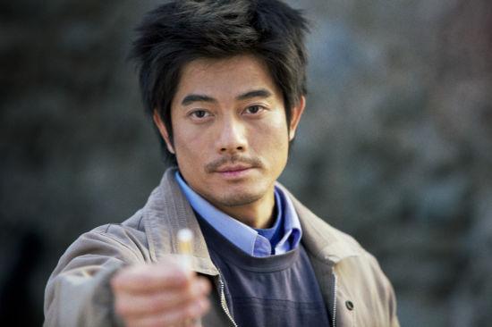 赵薇整容过了吗,赵薇吐槽郭敬明演员的诞生